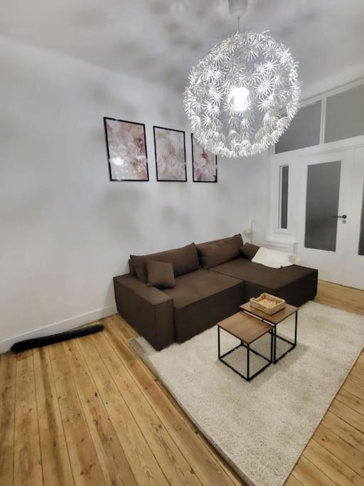 Appartement Style Haussmannien 1 Bedroom Brussel Bagian luar foto