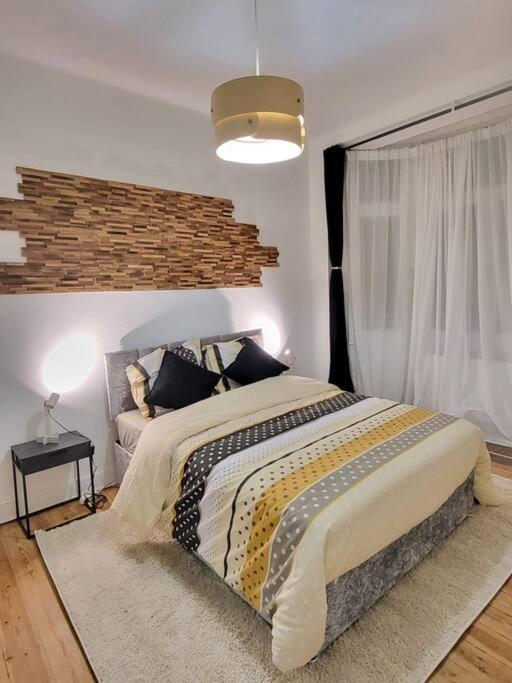 Appartement Style Haussmannien 1 Bedroom Brussel Bagian luar foto